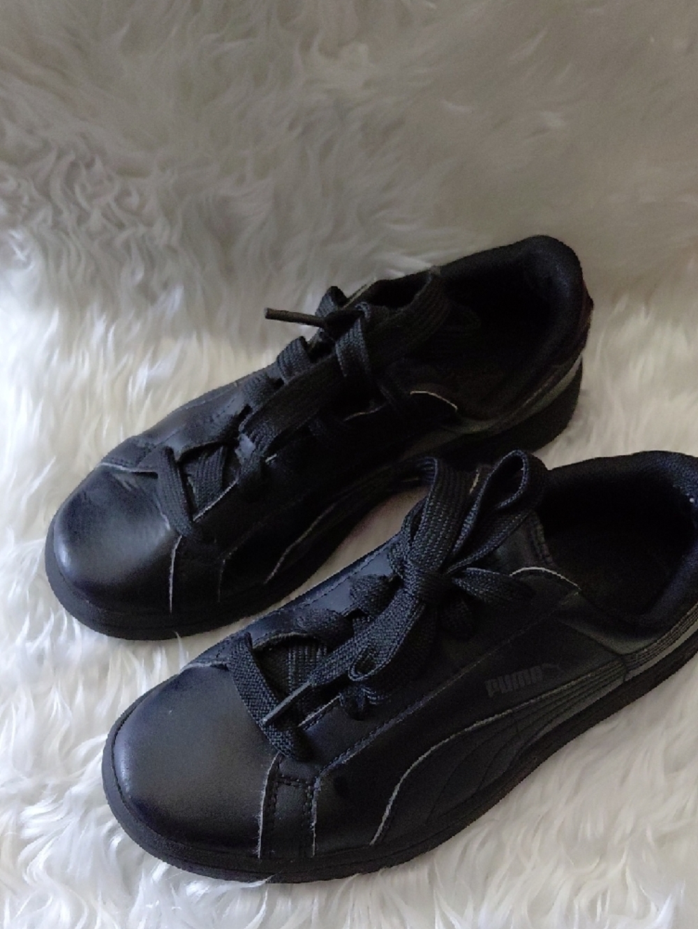 Puma Black Low-Top Lace-Up Sneaker